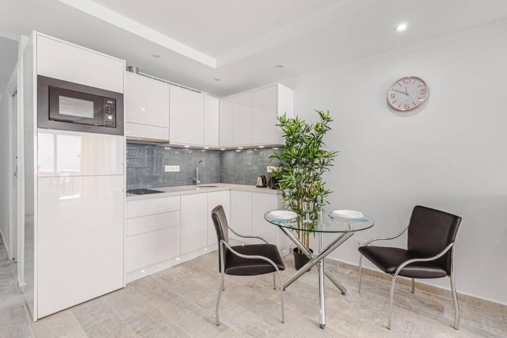 Tenerife Royal Gardens One Bedroom Apartment Playa de las Americas  Exteriér fotografie