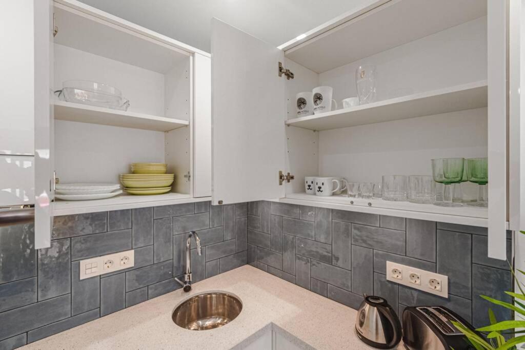 Tenerife Royal Gardens One Bedroom Apartment Playa de las Americas  Exteriér fotografie