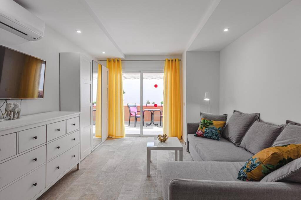 Tenerife Royal Gardens One Bedroom Apartment Playa de las Americas  Exteriér fotografie