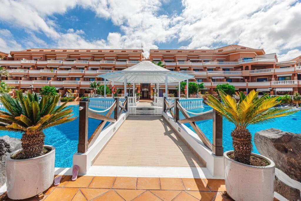 Tenerife Royal Gardens One Bedroom Apartment Playa de las Americas  Exteriér fotografie