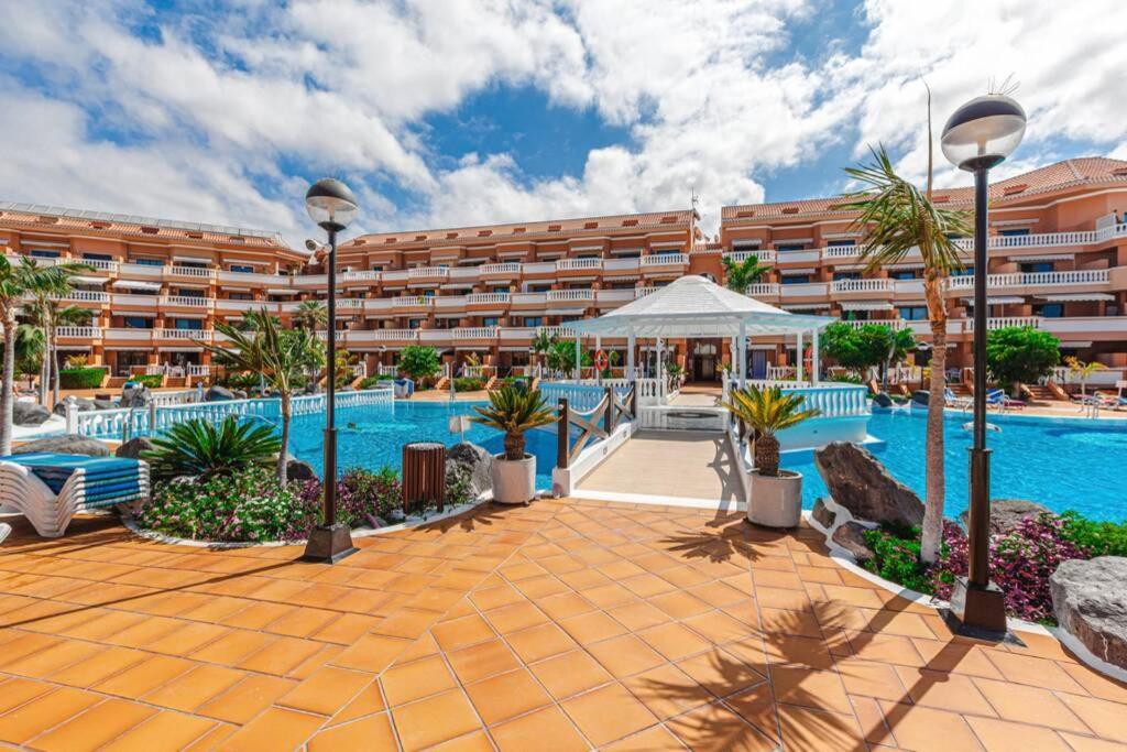 Tenerife Royal Gardens One Bedroom Apartment Playa de las Americas  Exteriér fotografie
