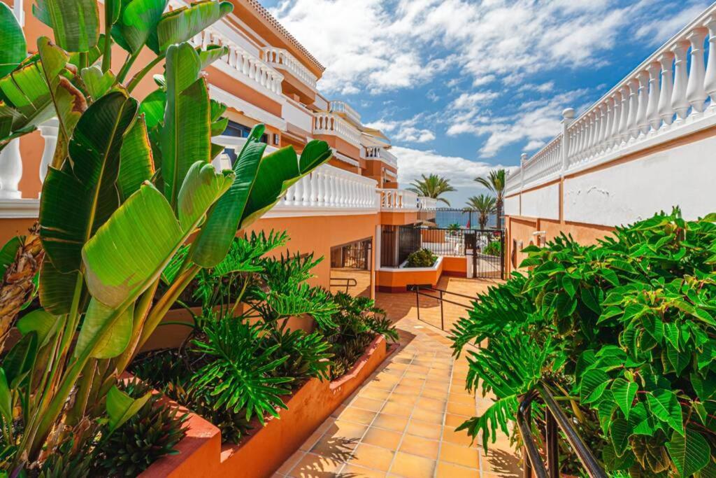 Tenerife Royal Gardens One Bedroom Apartment Playa de las Americas  Exteriér fotografie